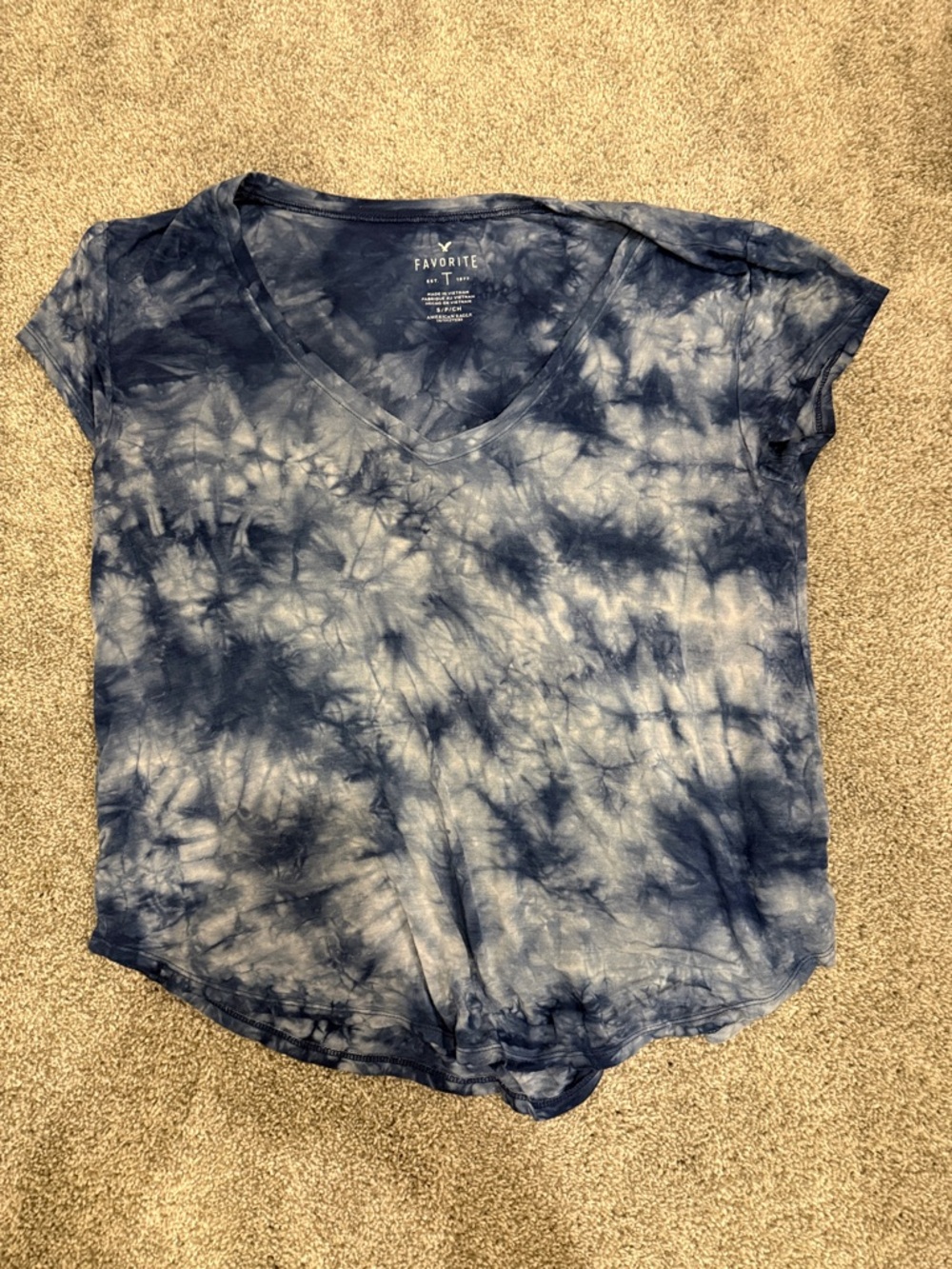 American Eagle Outfitters Navy and White Tie-Dye V-Neck Tee